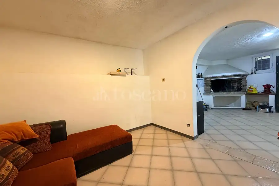 Palazzo in vendita di 300 mq a €375.000 (rif. 3/2026)