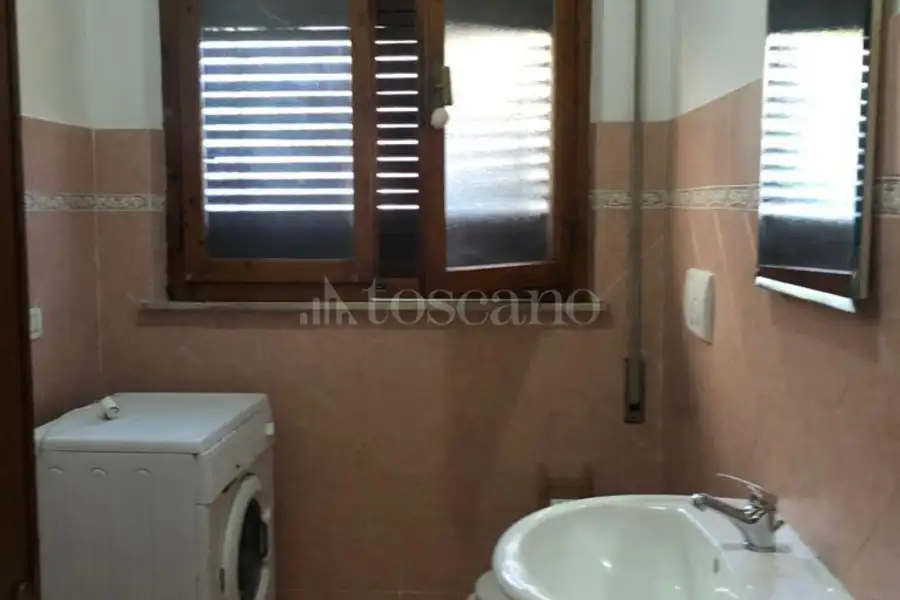 Villa Plurifamiliare in vendita di 260 mq trattativa riservata (rif. 17/2025)