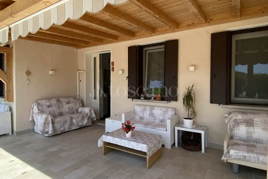 Casa Indipendente in vendita di 232 mq a €255.000 (rif. 17/2026)