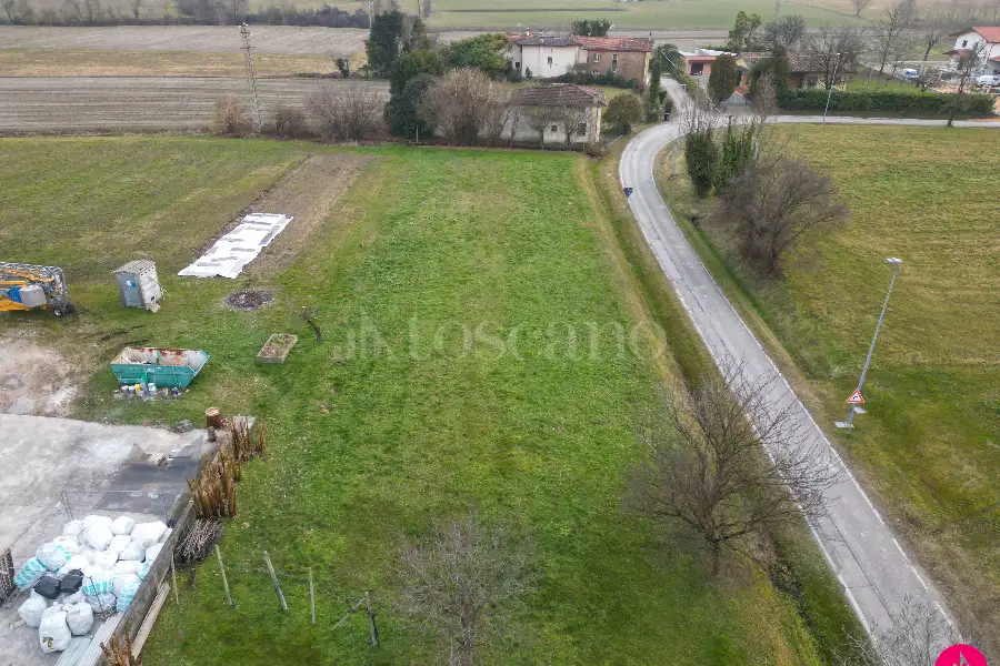 Edificabile Residenziali in vendita di 1.690 mq a €75.000 (rif. 7/2026)