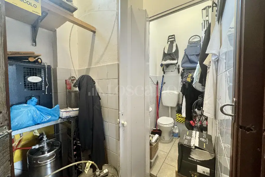 Negozio in vendita di 40 mq a €95.000 (rif. 12/2026)
