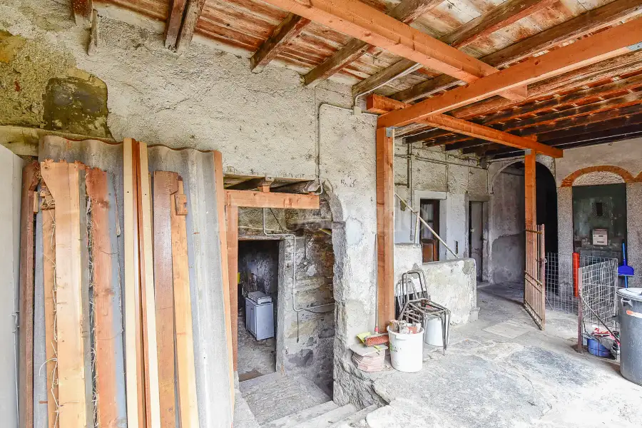 Palazzo in vendita di 250 mq a €248.000 (rif. 30/2025)
