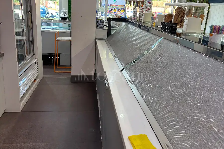 Attività Commerciale in affitto di 70 mq a €130.000 (rif. 14/2026)
