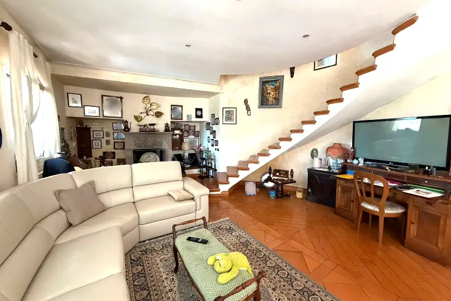 Villa Plurifamiliare in vendita di 160 mq a €269.000 (rif. 30/2026)
