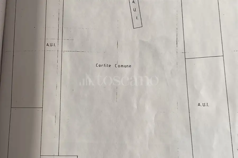 Laboratorio in vendita di 340 mq a €130.000 (rif. 13/2026)