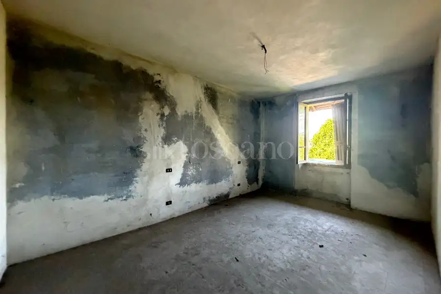 Casa Indipendente in vendita di 400 mq a €315.000 (rif. 41/2026)
