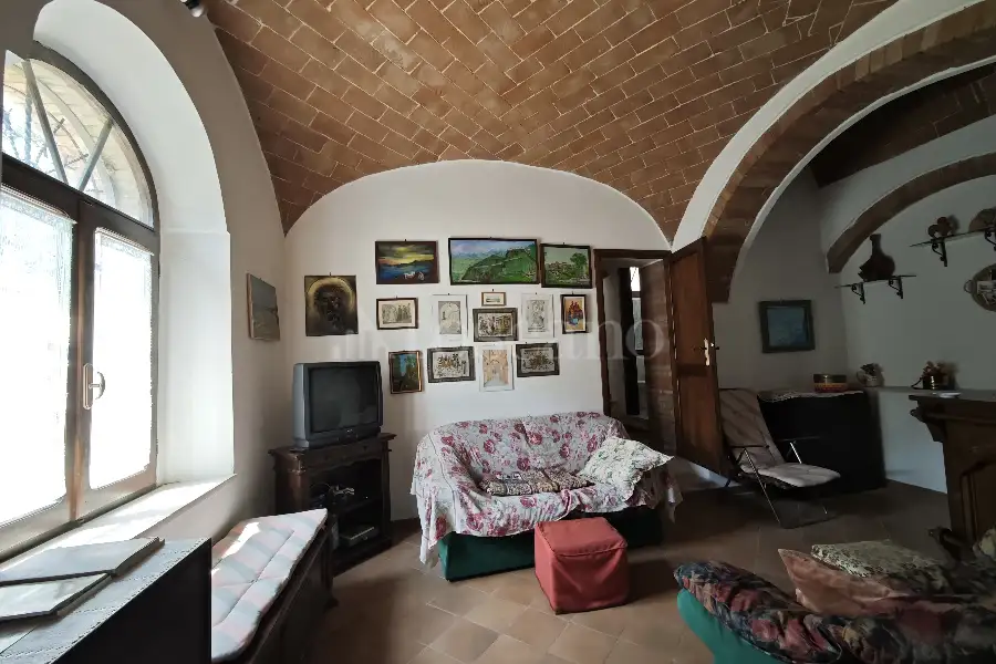 Casale in vendita di 350 mq a €460.000 (rif. 23/2025)