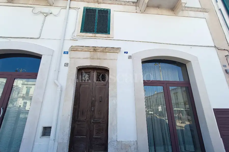 Palazzo in vendita di 270 mq a €650.000 (rif. 19/2024)