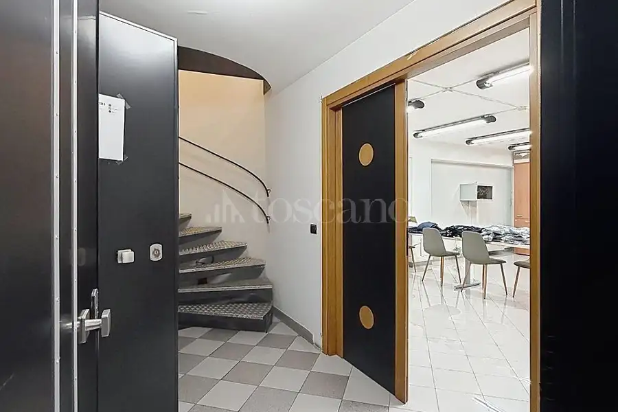 Ufficio in vendita di 200 mq a €350.000 (rif. 189/2026)