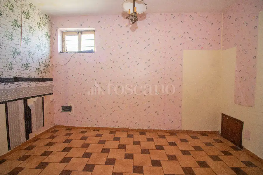 Casa Indipendente in vendita di 230 mq a €270.000 (rif. 20/2025)
