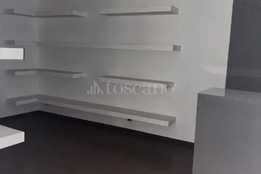 Negozio in vendita di 55 mq a €121.000 (rif. 2/2026)