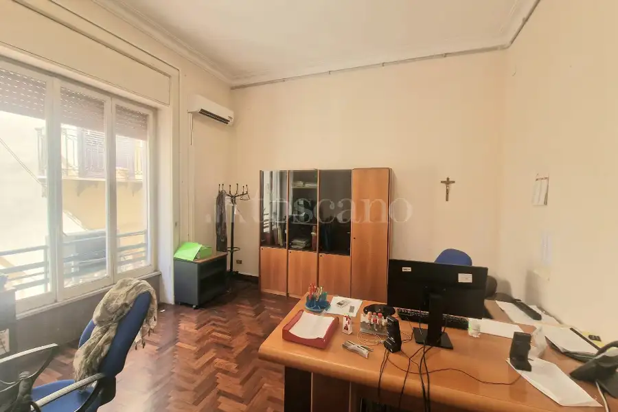 Casa in vendita di 295 mq a €1.350.000 (rif. 105/2026)