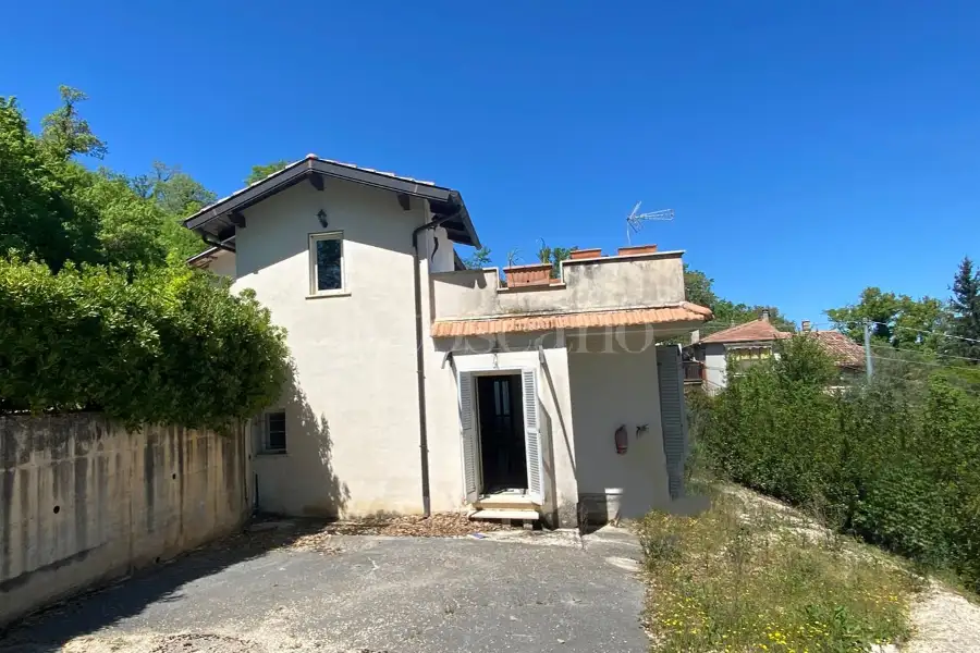 Casa in vendita di 120 mq a €70.000 (rif. 9/2026)