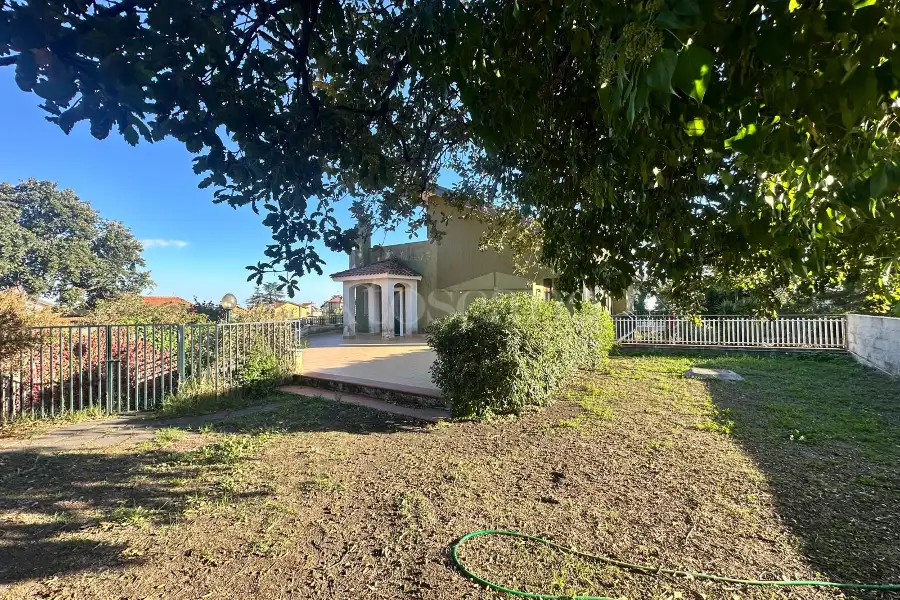 Villa Bifamiliare in vendita di 180 mq a €265.000 (rif. 217/2025)