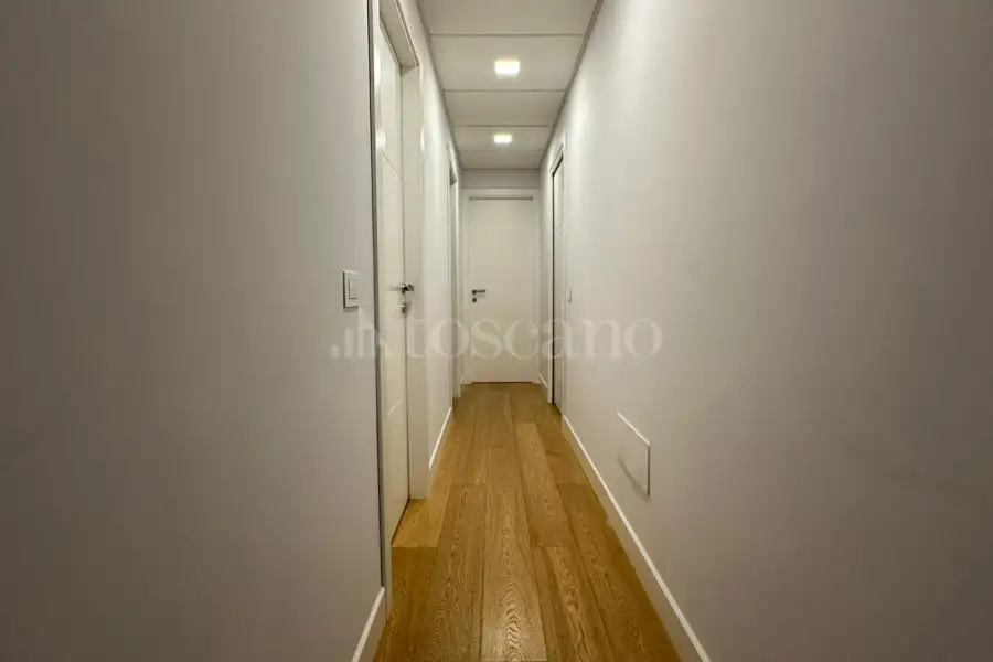 Casa in vendita di 250 mq a €899.000 (rif. 5/2026)