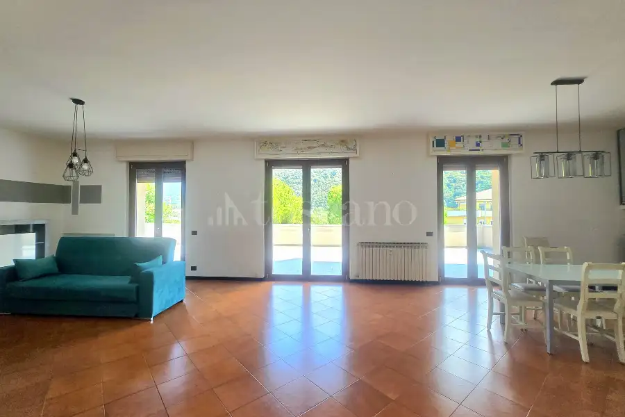 Attico in vendita di 314 mq a €490.000 (rif. 69/2026)