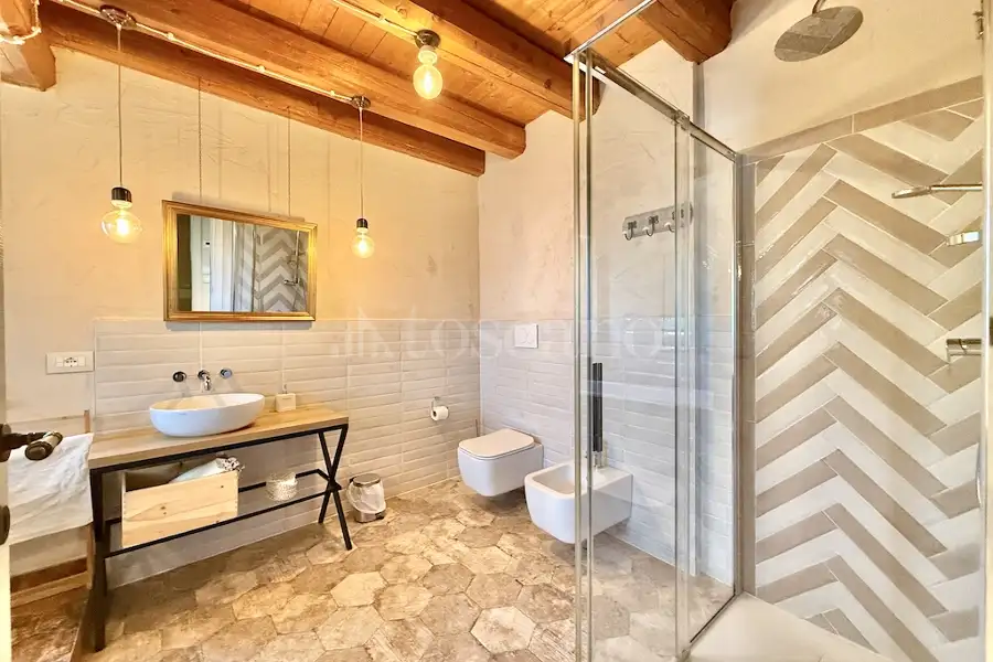 Villa in vendita di 600 mq a €980.000 (rif. 10/2026)