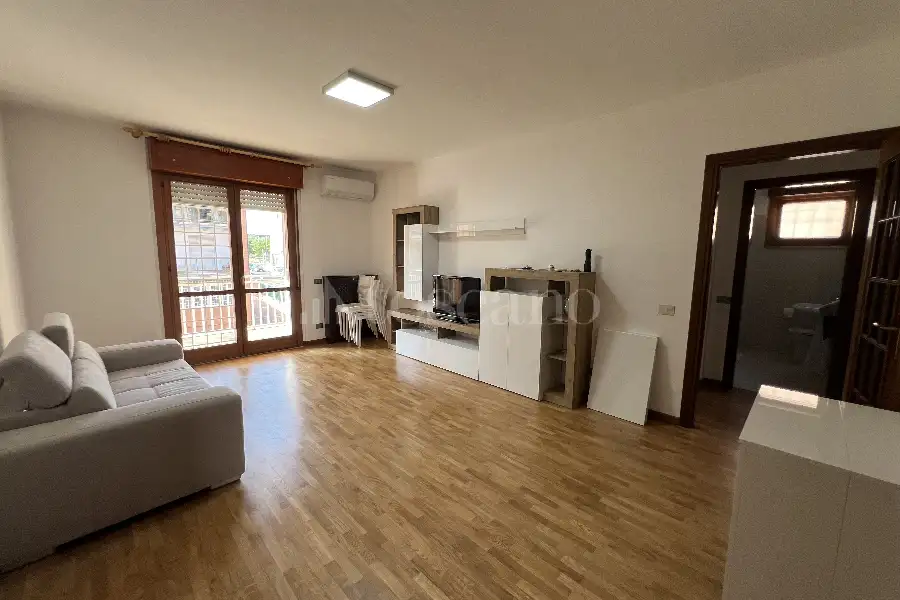 Casa in affitto di 90 mq a €1.000 (rif. 18/2026)