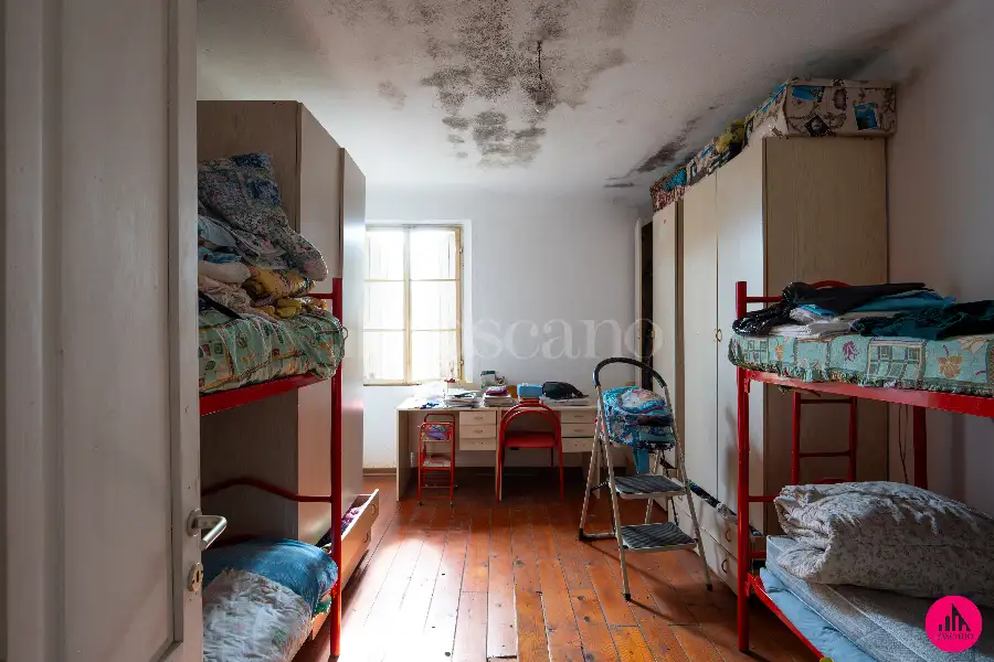 Casale in vendita di 375 mq a €180.000 (rif. 21/2026)