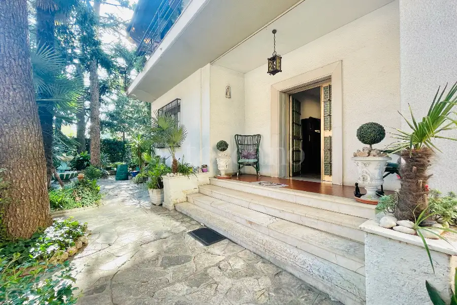 Villa in vendita di 300 mq a €650.000 (rif. 73/2025)