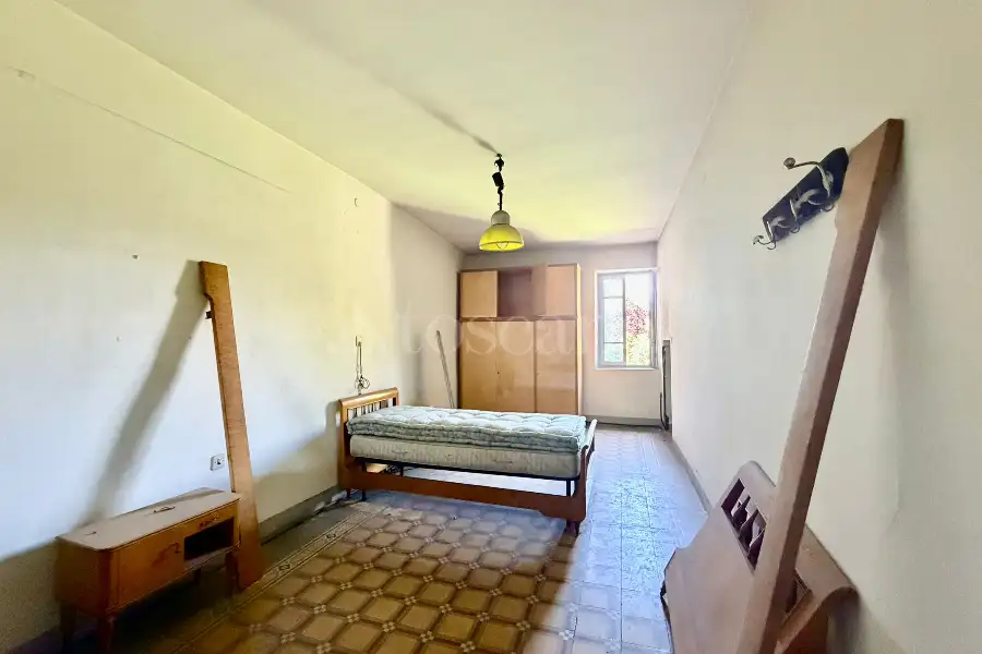 Casa Indipendente in vendita di 400 mq a €315.000 (rif. 41/2026)