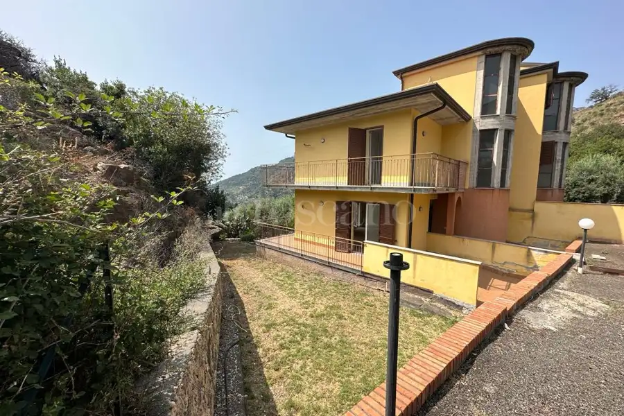 Villino a Schiera in vendita di 182 mq a €205.000 (rif. 30/2023)