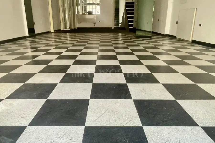 Negozio in affitto di 40 mq a €300 (rif. 39/2026)