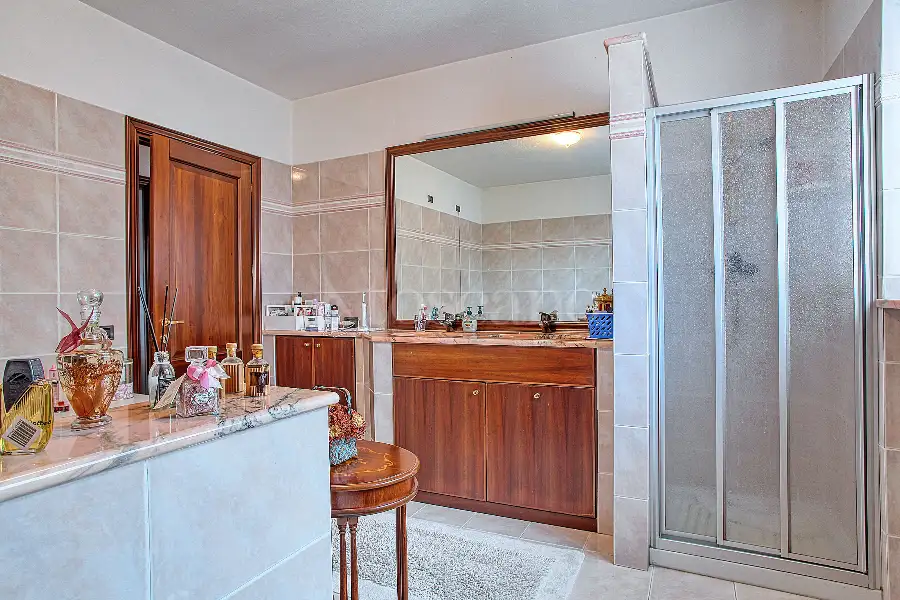 Villa in vendita di 380 mq a €520.000 (rif. 5/2026)