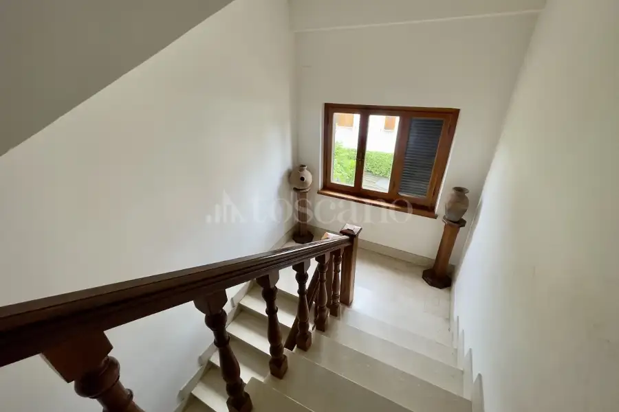Villa Bifamiliare in vendita di 450 mq a €249.000 (rif. 23/2025)