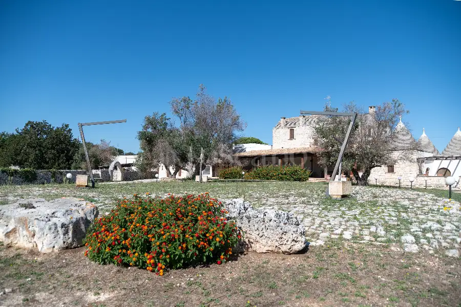 Villa in vendita di 1.500 mq a €2.200.000 (rif. 19/2025)