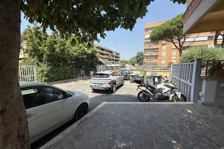 Negozio in affitto di 70 mq a €800 (rif. 3/2025)