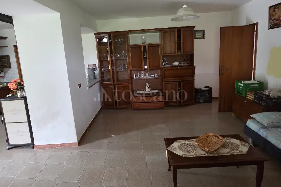 Casa Indipendente in vendita di 330 mq a €110.000 (rif. 35/2025)