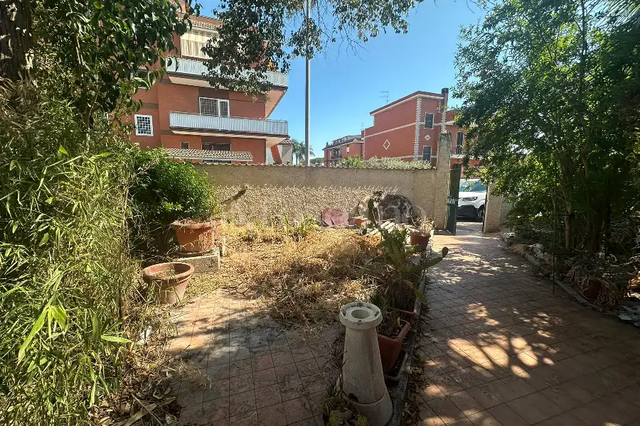 Casa Indipendente in vendita di 280 mq a €320.000 (rif. 54/2026)