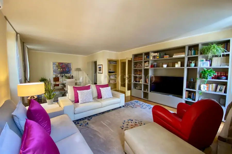 Casa in vendita di 190 mq a €800.000 (rif. 9/2026)