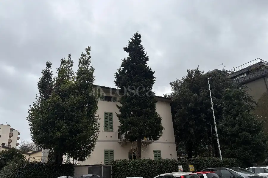 Villa in vendita di 470 mq a €640.000 (rif. 10/2026)