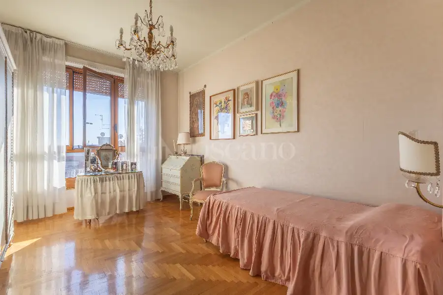 Casa in vendita di 230 mq a €1.495.000 (rif. 7/2025)