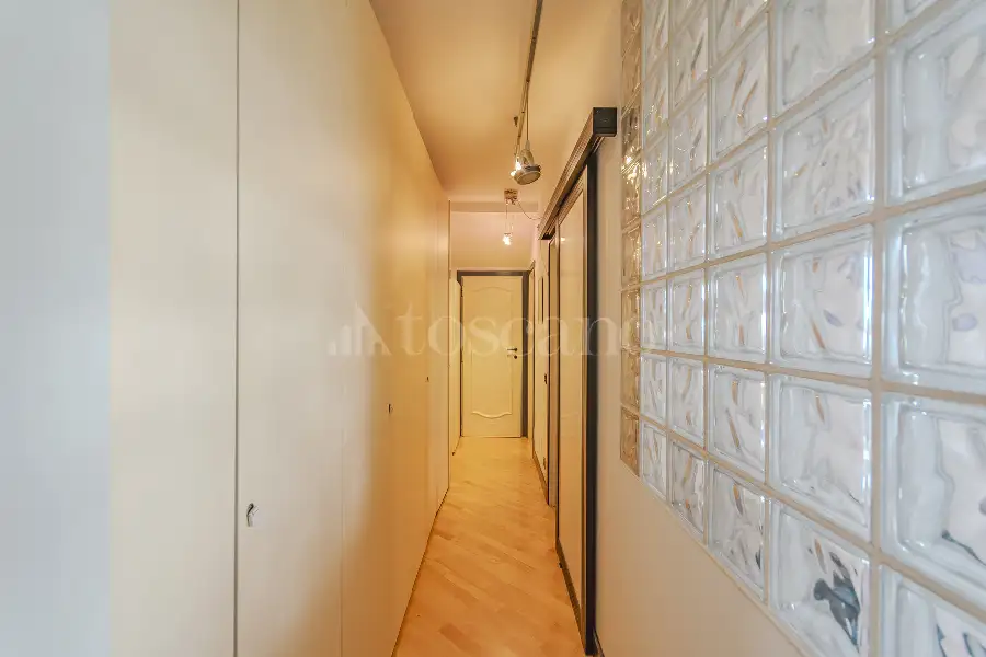 Superattico in vendita di 105 mq a €699.000 (rif. 11/2026)