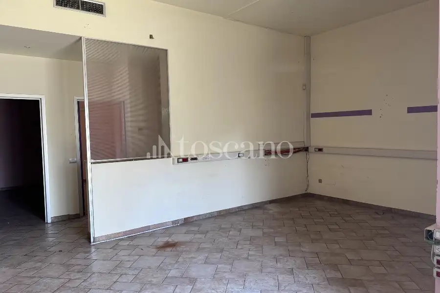 Ufficio in vendita di 430 mq a €275,000 (rif. BL6166VE)