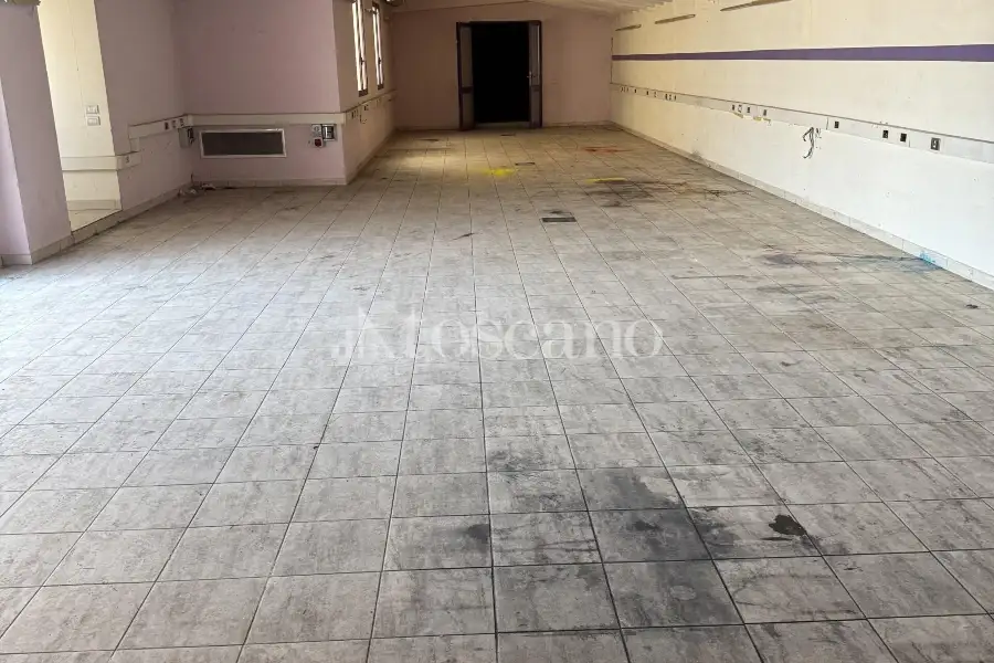 Ufficio in vendita di 430 mq a €275,000 (rif. BL6166VE)