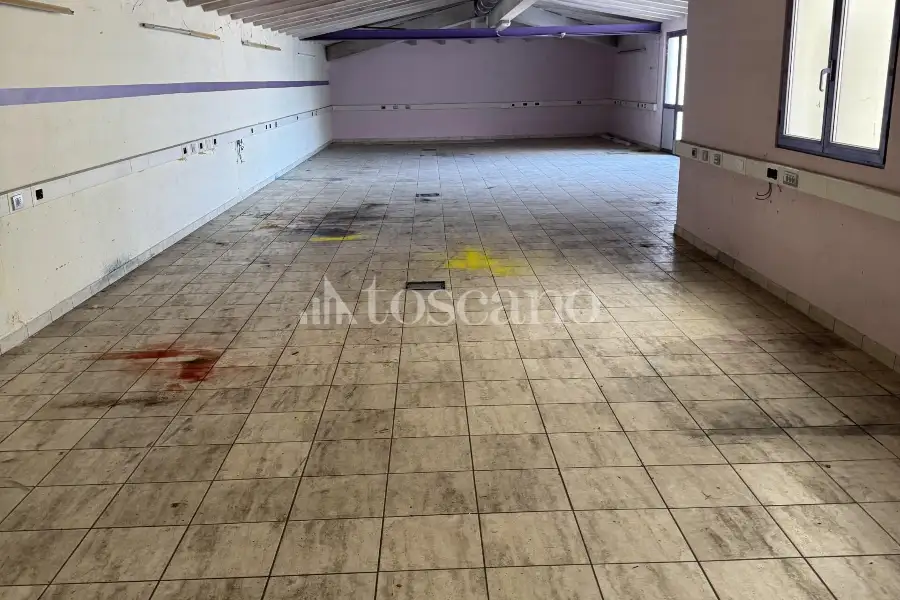 Ufficio in vendita di 430 mq a €275,000 (rif. BL6166VE)