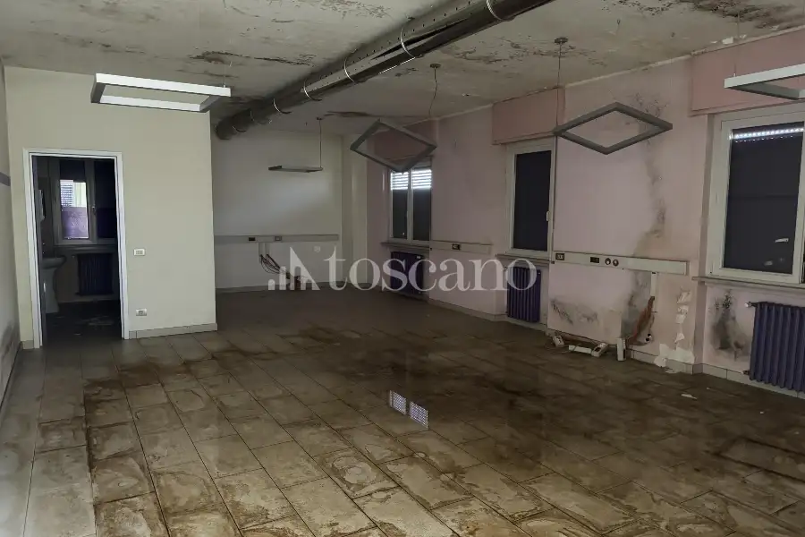Ufficio in vendita di 430 mq a €275,000 (rif. BL6166VE)