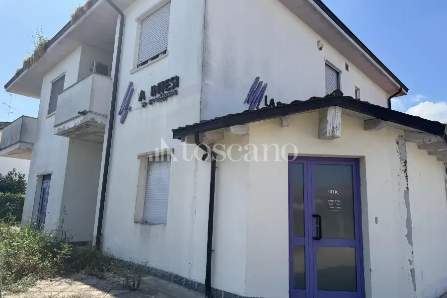 Ufficio in vendita di 430 mq a €275,000 (rif. BL6166VE)