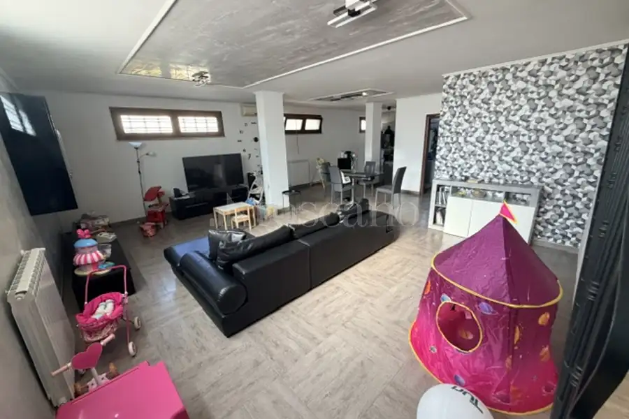 Casa Indipendente in vendita di 160 mq a €250.000 (rif. 76/2026)