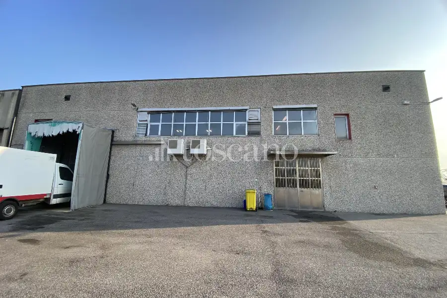 Capannone in vendita di 630 mq a €295,000 (rif. TS0201VE)