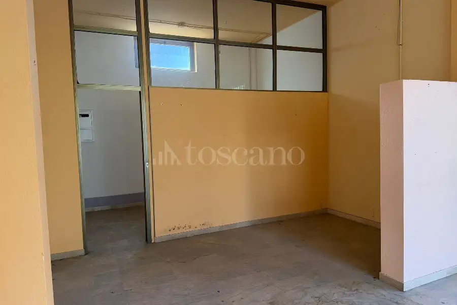 Negozio in vendita di 50 mq a €115.000 (rif. 33/2026)