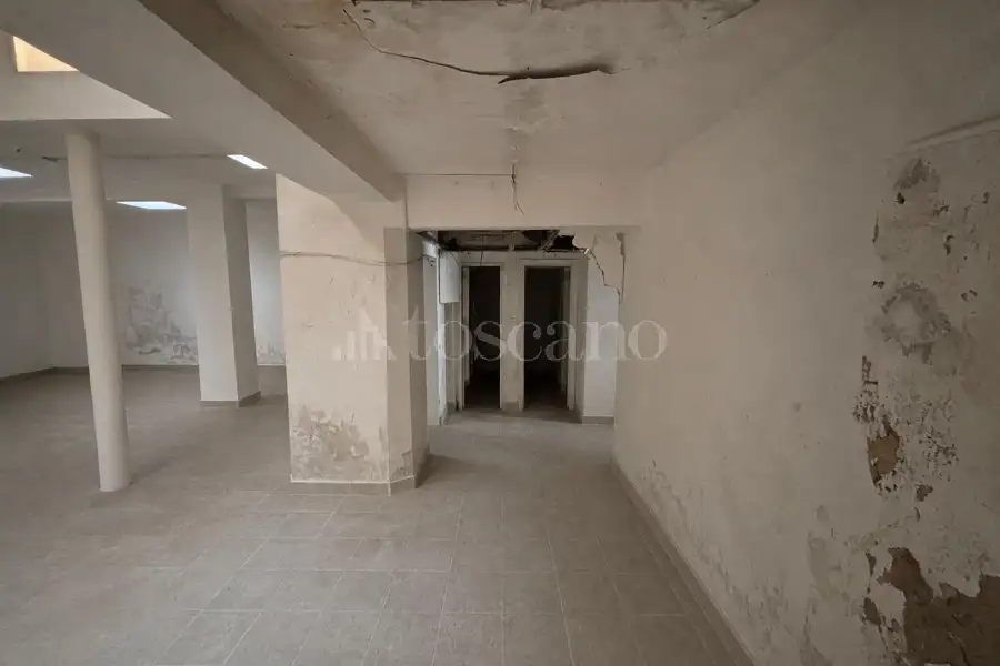 Negozio in affitto di 134 mq a €2.000 (rif. 23/2026)
