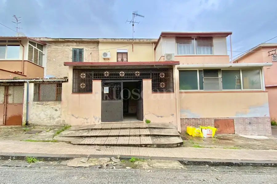 Casa Indipendente in vendita di 88 mq a €69.000 (rif. 10/2026)