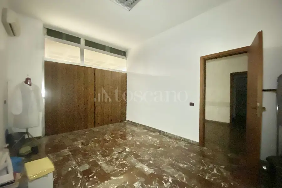 Negozio in vendita di 95 mq a €64.000 (rif. 26/2026)