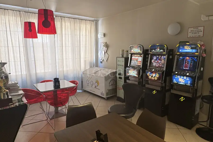 Attività Commerciale in vendita di 100 mq a €40.000 (rif. 34/2026)