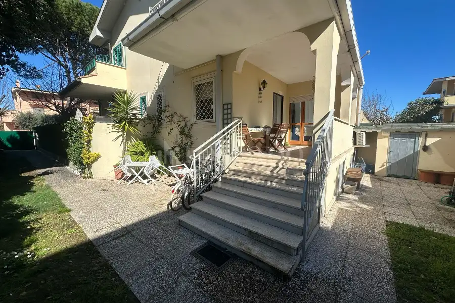 Villa Plurifamiliare in vendita di 120 mq a €395.000 (rif. 19/2026)